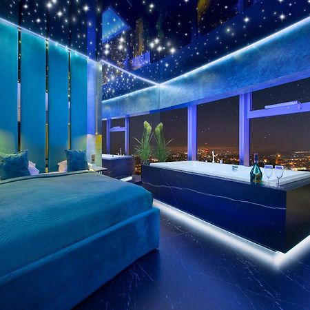 Apartamenty Sky Tower Z Jakuzzi Przy Oknie Wroclaw Ngoại thất bức ảnh