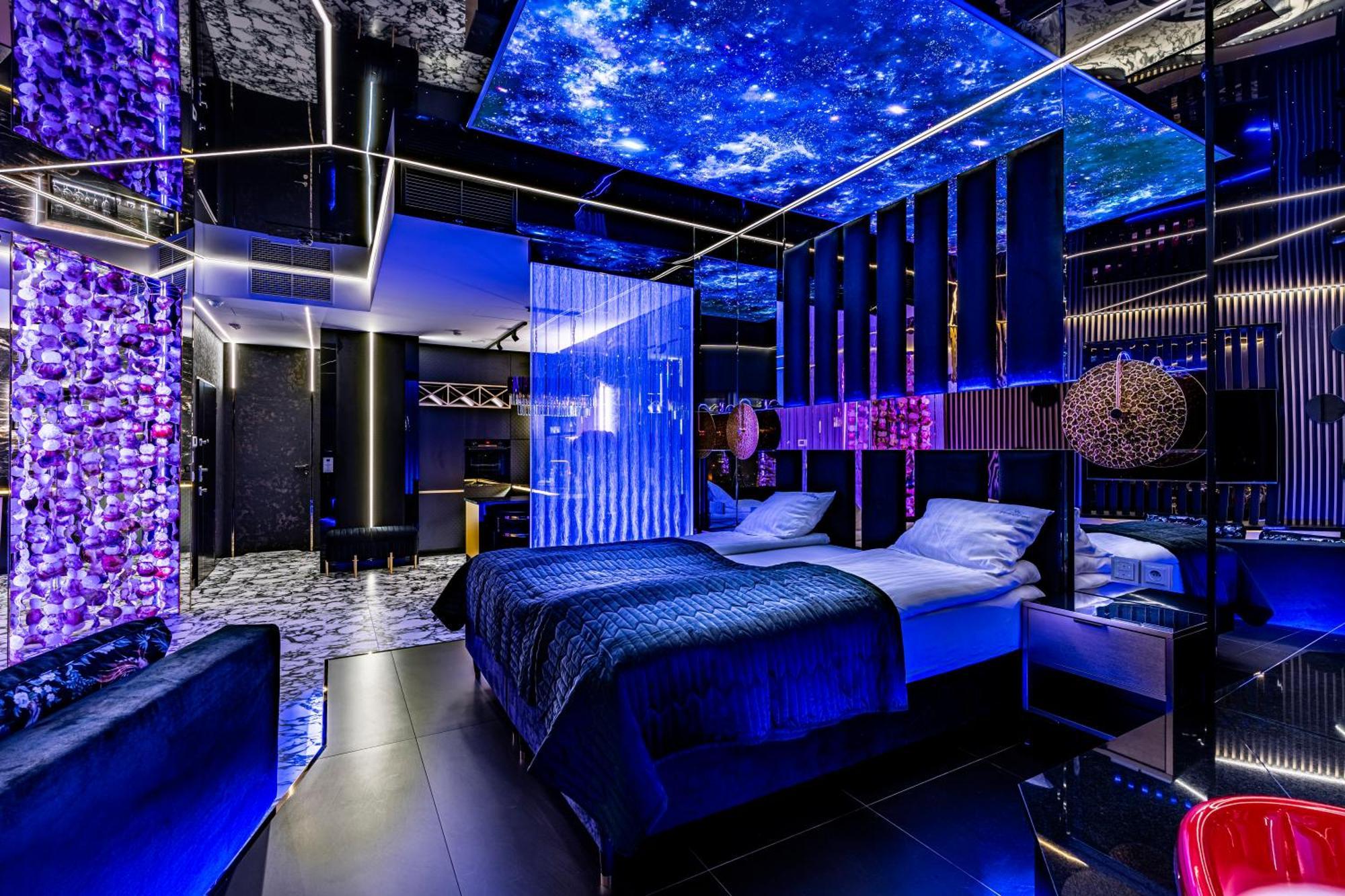 Apartamenty Sky Tower Z Jakuzzi Przy Oknie Wroclaw Ngoại thất bức ảnh