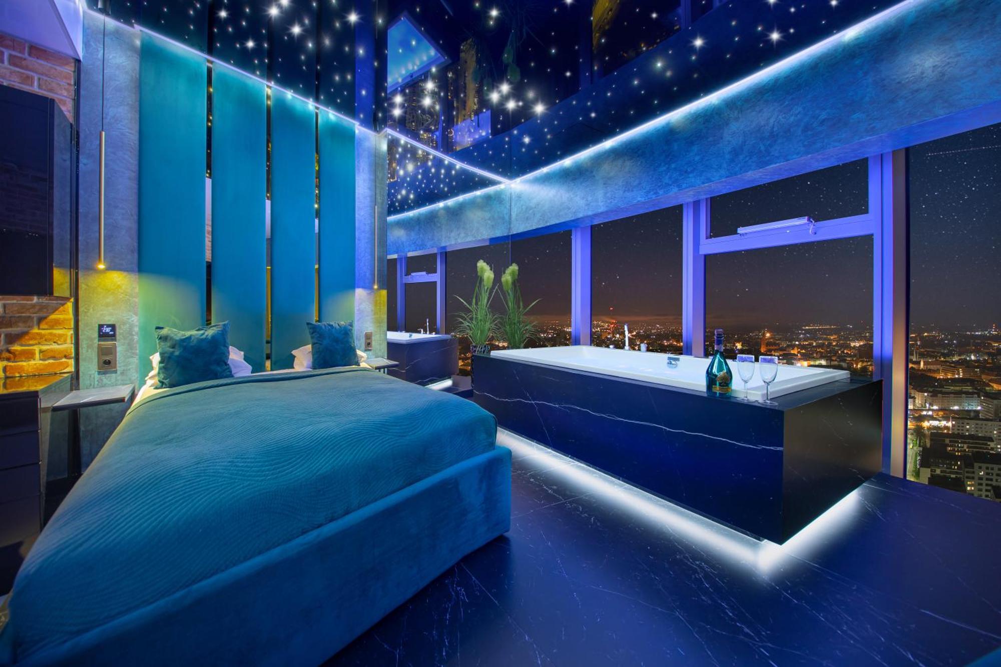 Apartamenty Sky Tower Z Jakuzzi Przy Oknie Wroclaw Ngoại thất bức ảnh